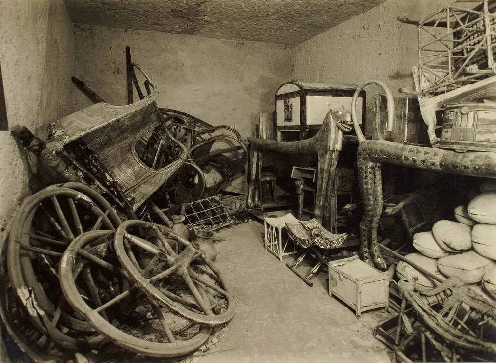 Burton, Harry. "Tutankhamun tomb photographs 2 012." Wikimedia Commons, 1922. https://commons.wikimedia.org/wiki/File:Tutankhamun_tomb_photographs_2_012.jpg