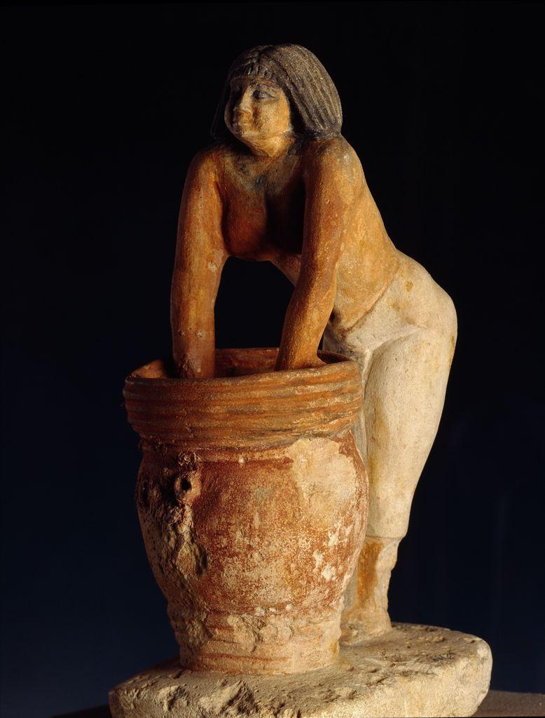 statue